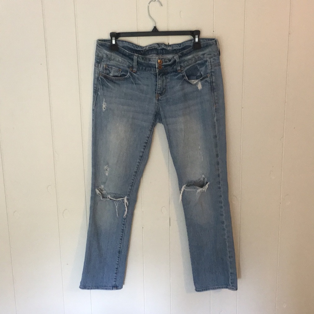American Eagle Distressed Jeans